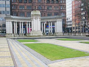 belfast_donegall_square__020.jpg
