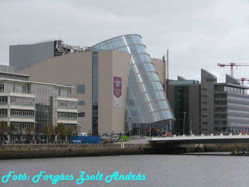 dublin_costom_house_quay_010.JPG