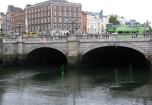 dublin_bridge_o_connell_002.JPG